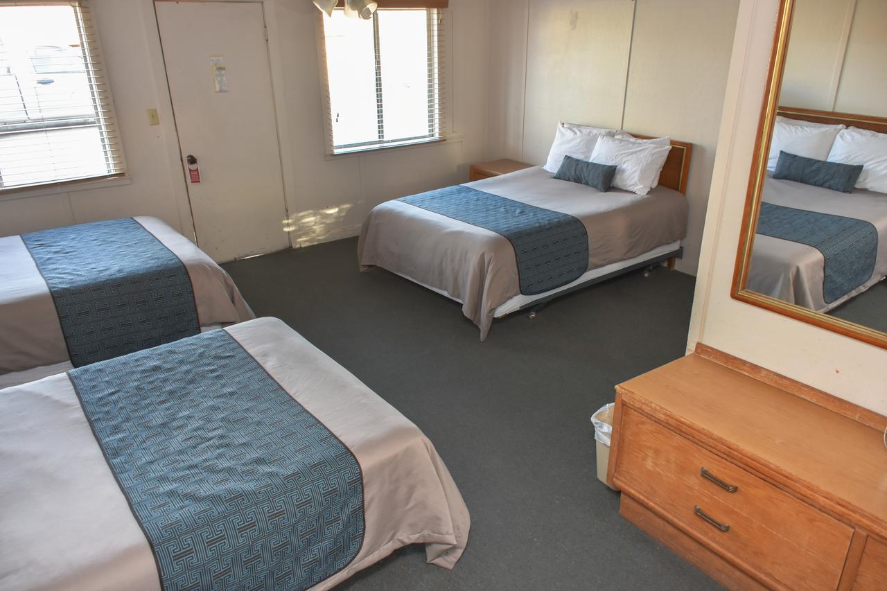 Motel&tents Panamint Springs